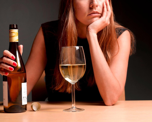 Анонимное лечение женского алкоголизма в Макарове